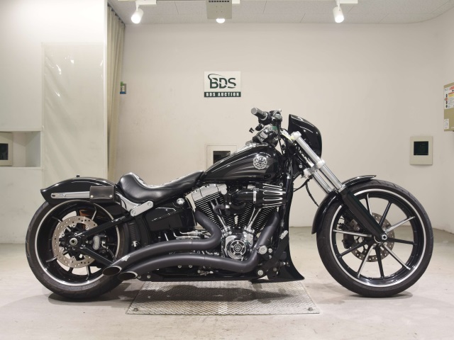 HD BREAKOUT FXSB1690 2015