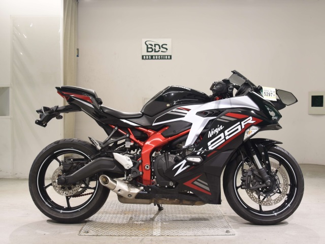 Kawasaki NINJA ZX-25R 2021