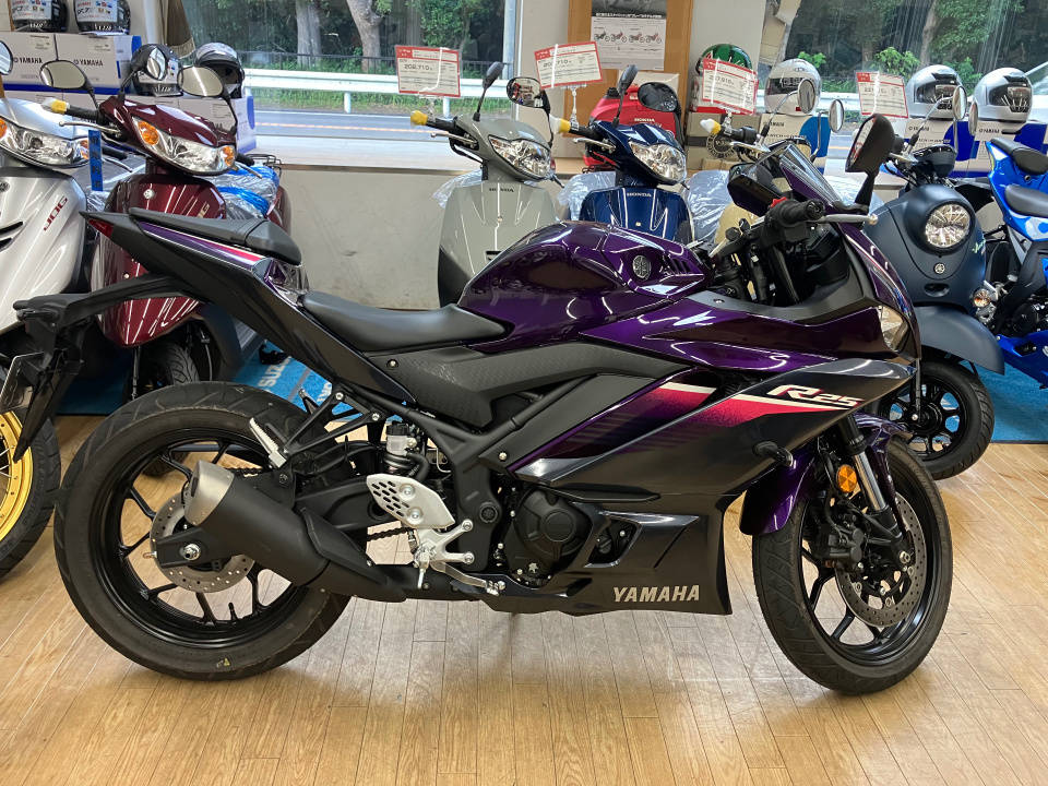 Yamaha YZF-R25 2023