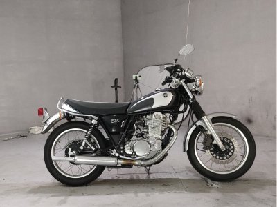 Yamaha SR400 2022
