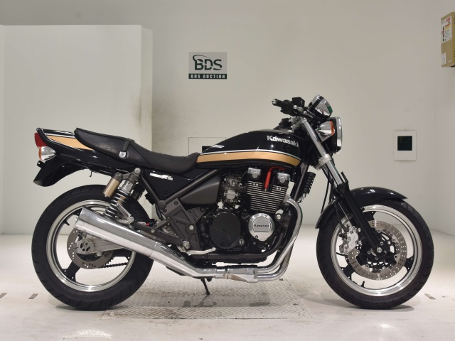 Kawasaki ZEPHYR400 2011