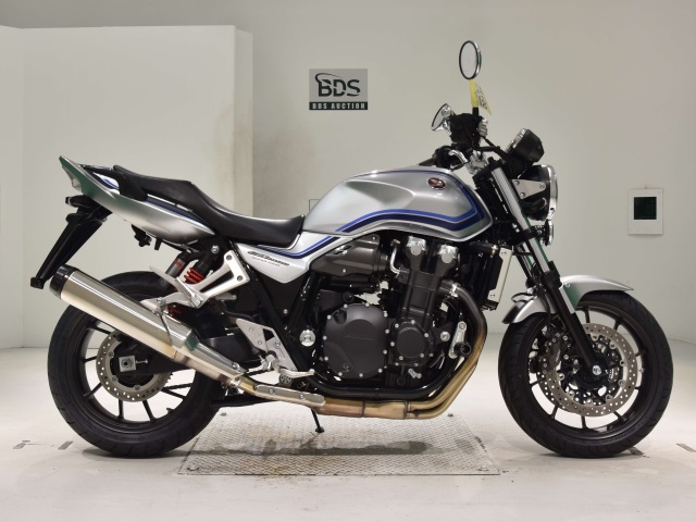 Honda CB1300SF 2023