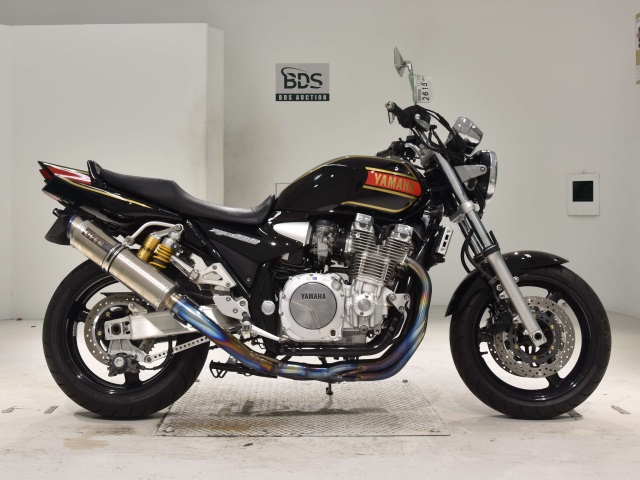 Yamaha XJR1300 2001