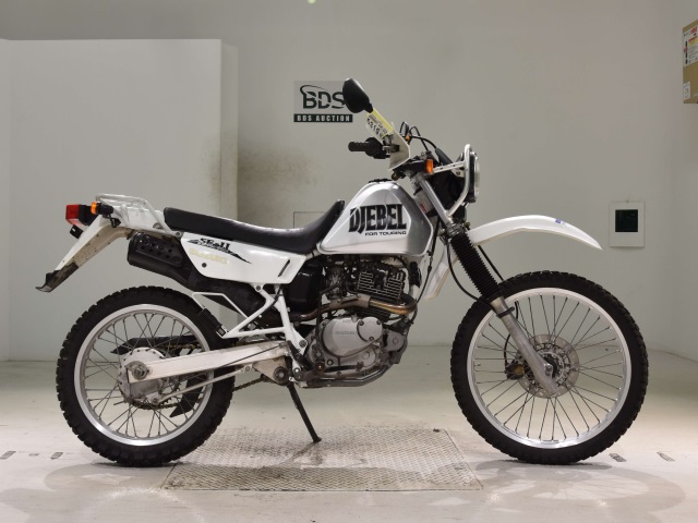 Suzuki DJEBEL200