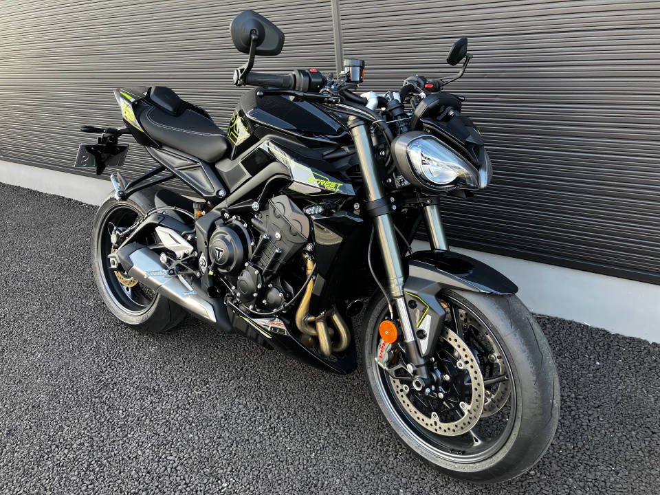 Triumph STREET TRIPLE 2024