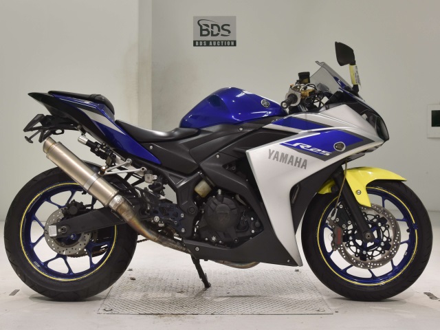 Yamaha YZF-R25 2015