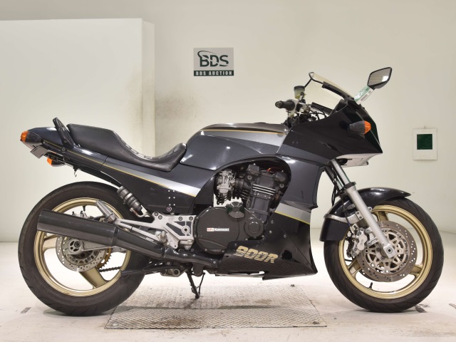 Kawasaki GPZ900R 1991