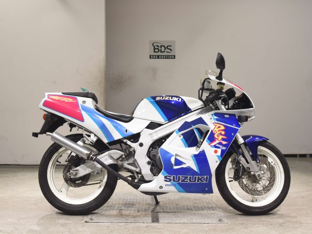 Suzuki RG125F GAMMA