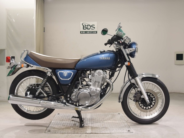 Yamaha SR400 2020