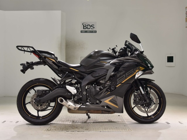 Kawasaki NINJA ZX-25R KRT 2022