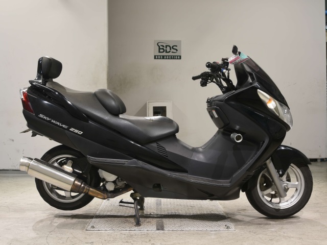 Suzuki SKYWAVE 250S