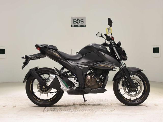 Suzuki GIXXER250SF