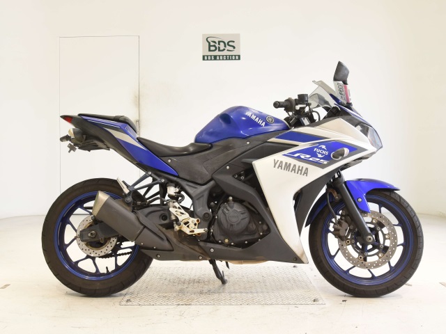 Yamaha YZF-R25 2015