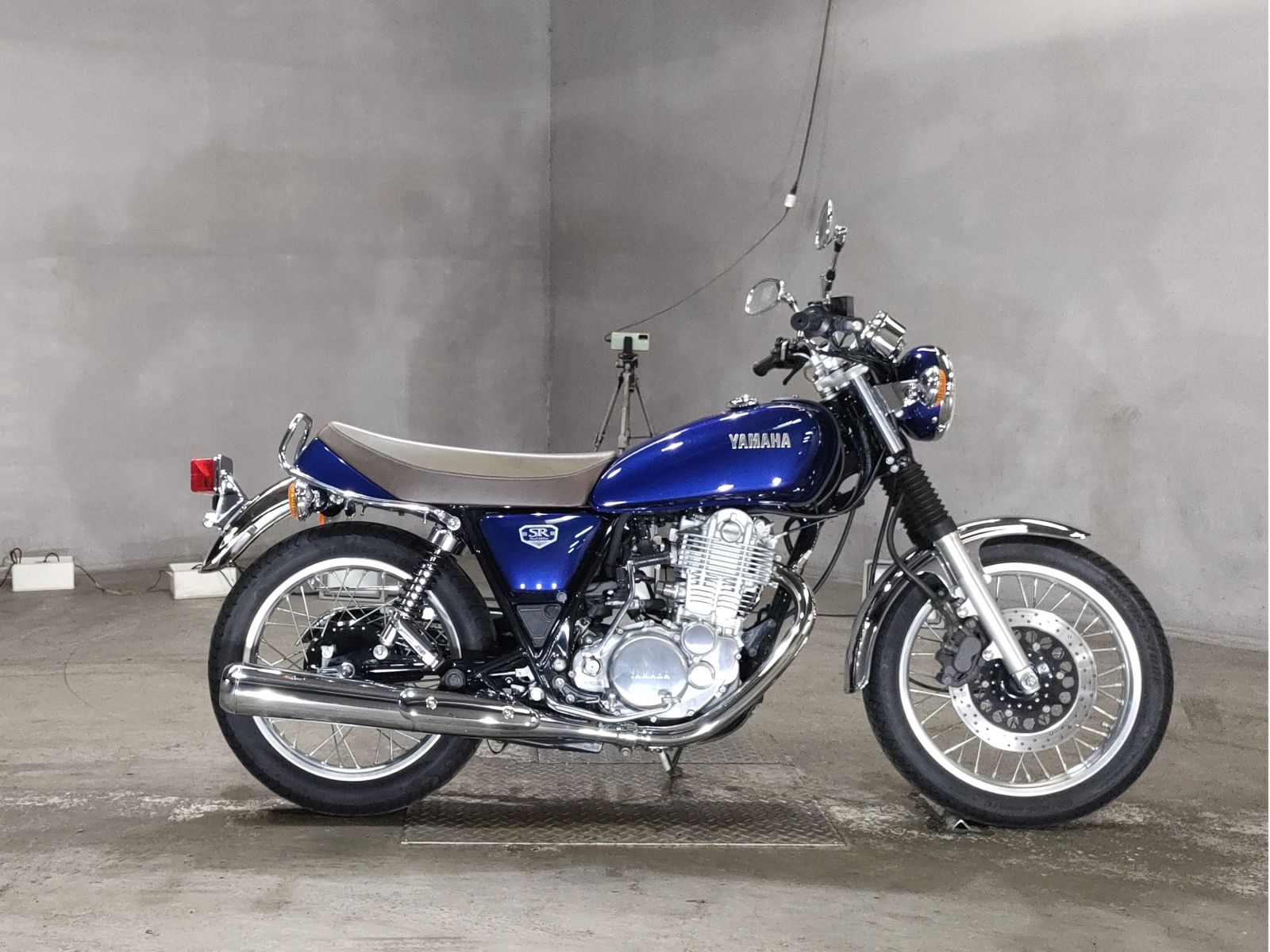 Yamaha SR400 2021