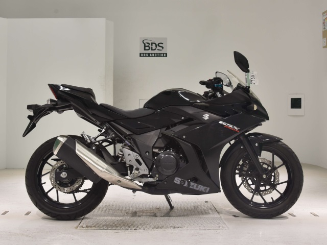 Suzuki GSX250R