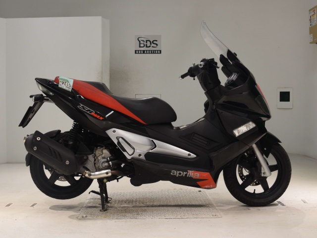 Aprilia SR MAX300 2015