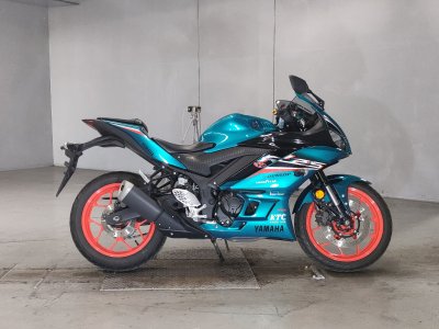 Yamaha YZF-R25 2021