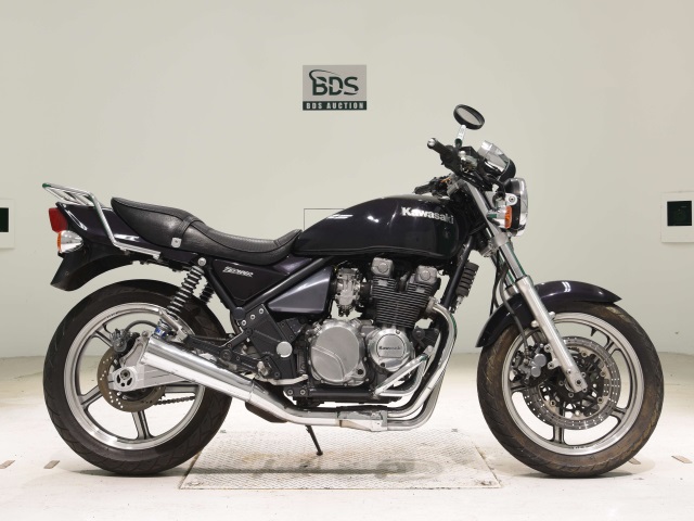 Kawasaki ZEPHYR550 2023
