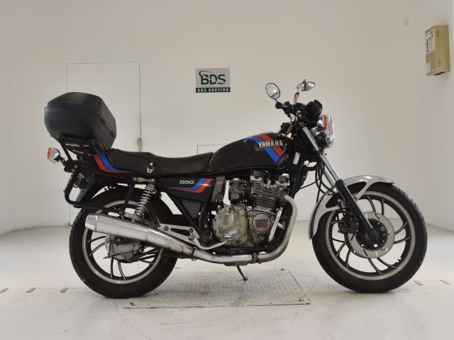 Yamaha XJ550