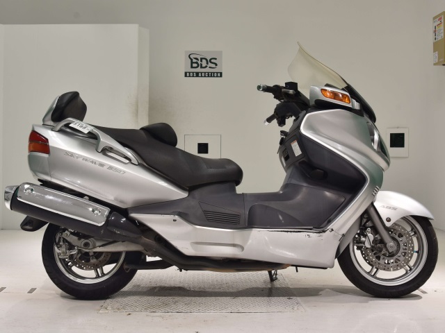 Suzuki SKYWAVE 650LX 2004