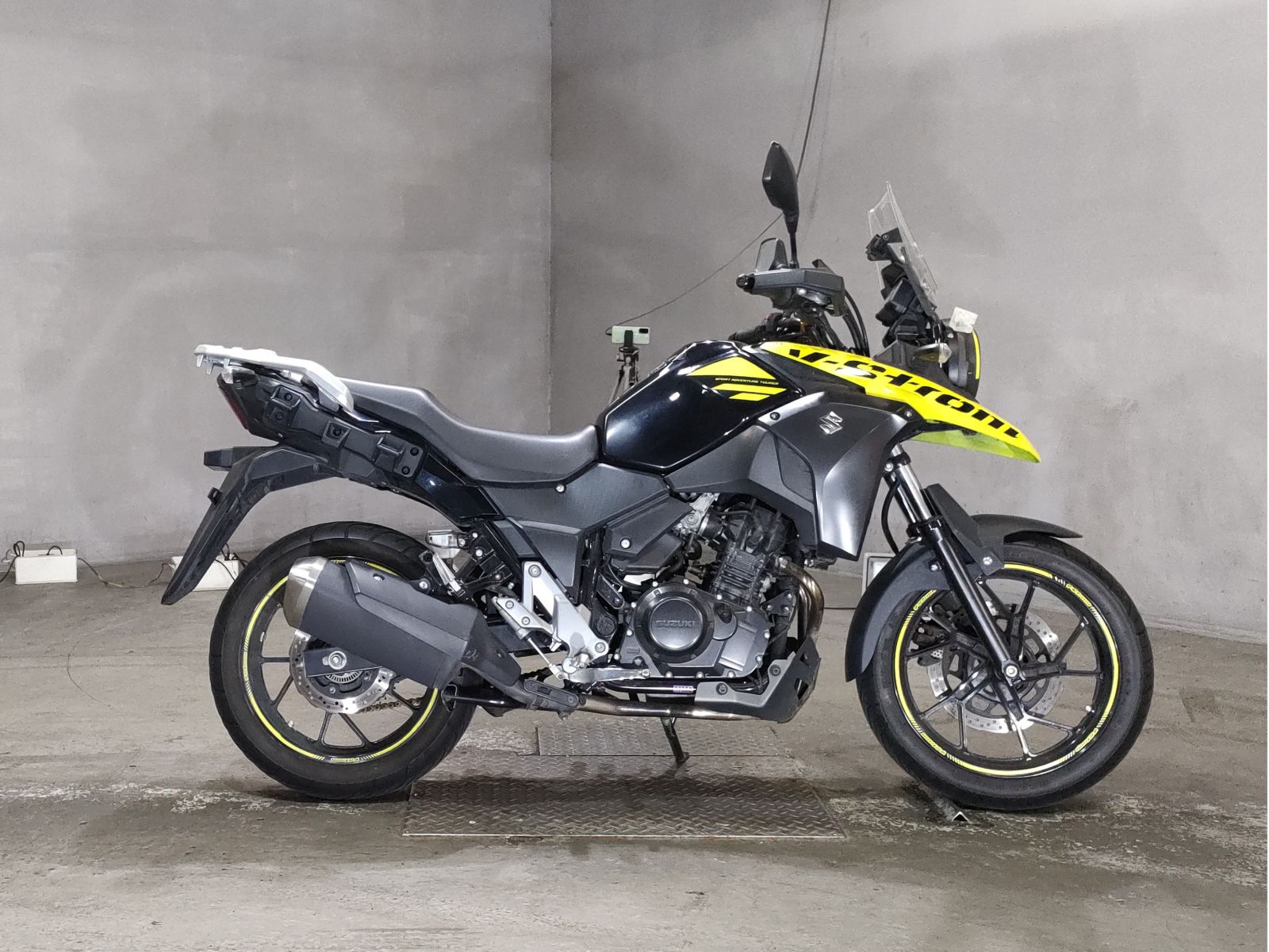 Suzuki V-STROM DL250