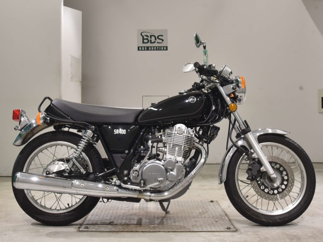 Yamaha SR400 2018