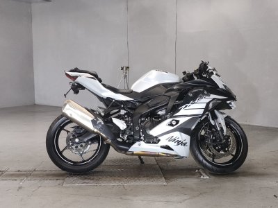 Kawasaki ninja zx-4r se 2025