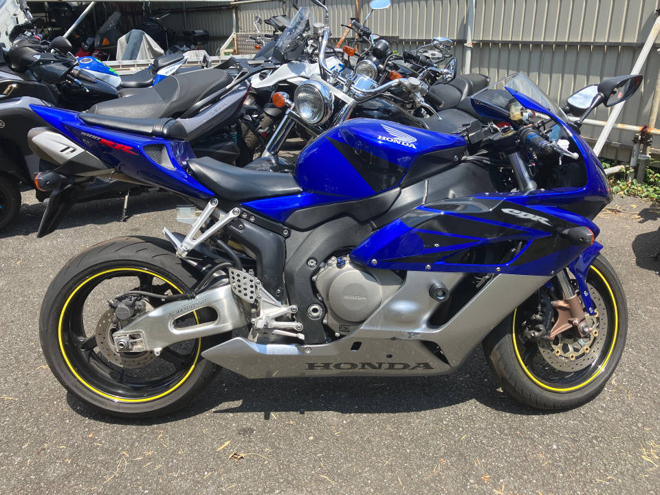 Honda CBR1000RR 2004