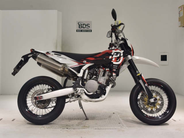 Husqvarna SM450R 2012