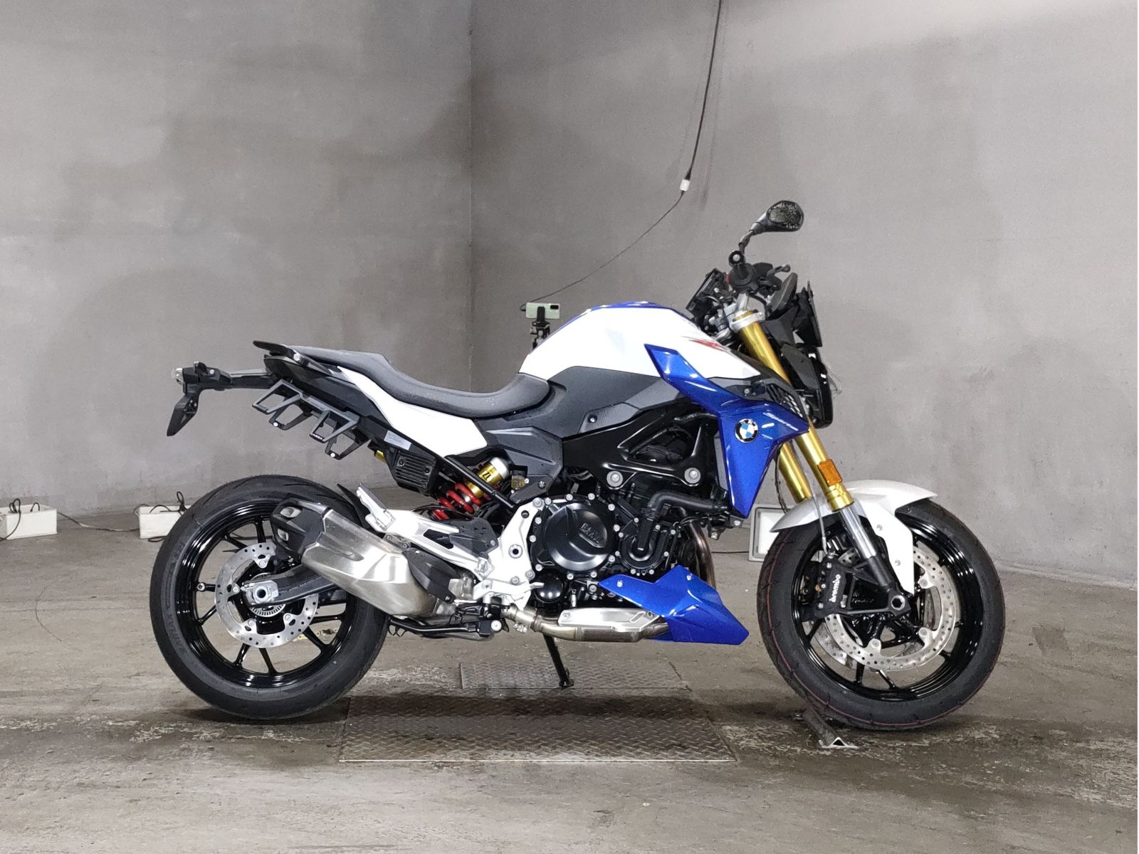 BMW F900R 2024