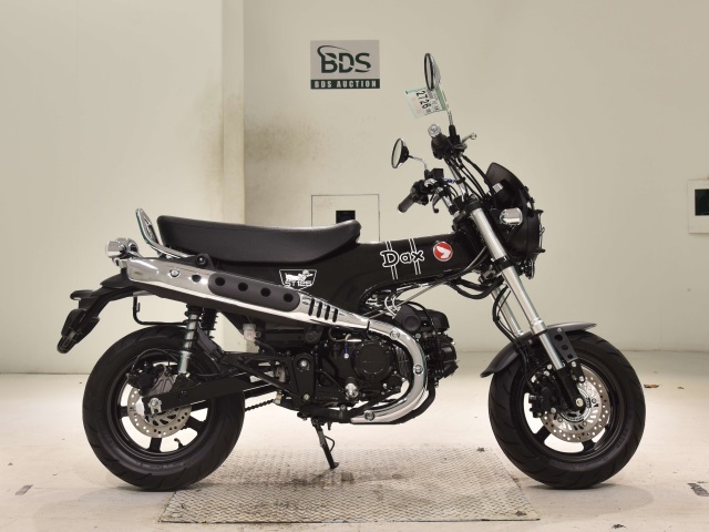 Honda DAX125 2025