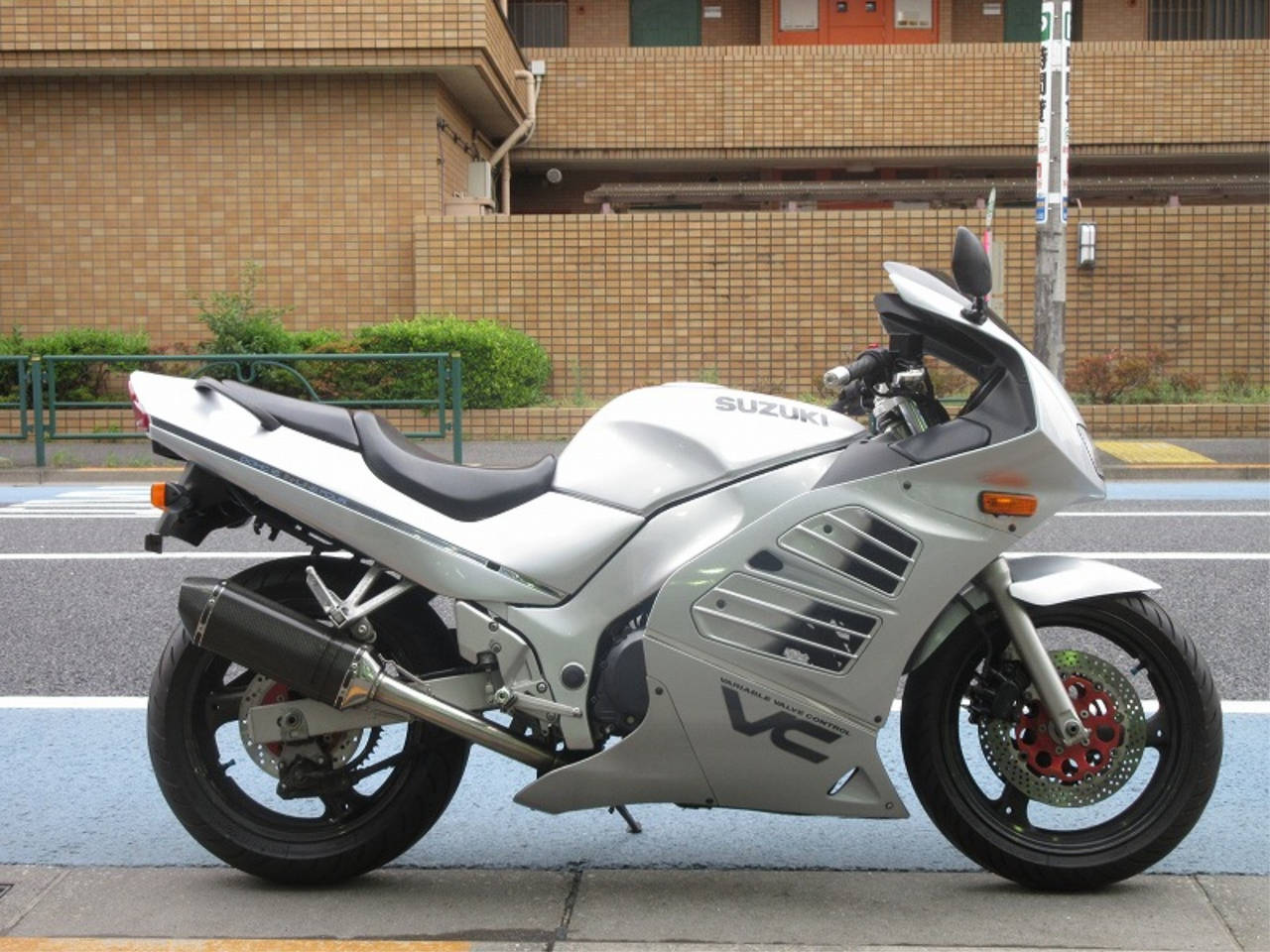Suzuki RF400R 1998