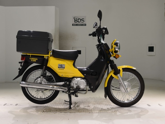 Honda CC110 CROSSCUB 2016