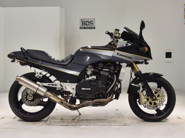 Kawasaki GPZ900R 1992