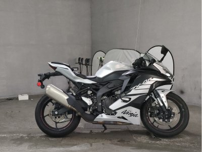 Kawasaki ninja zx-4r se 2023