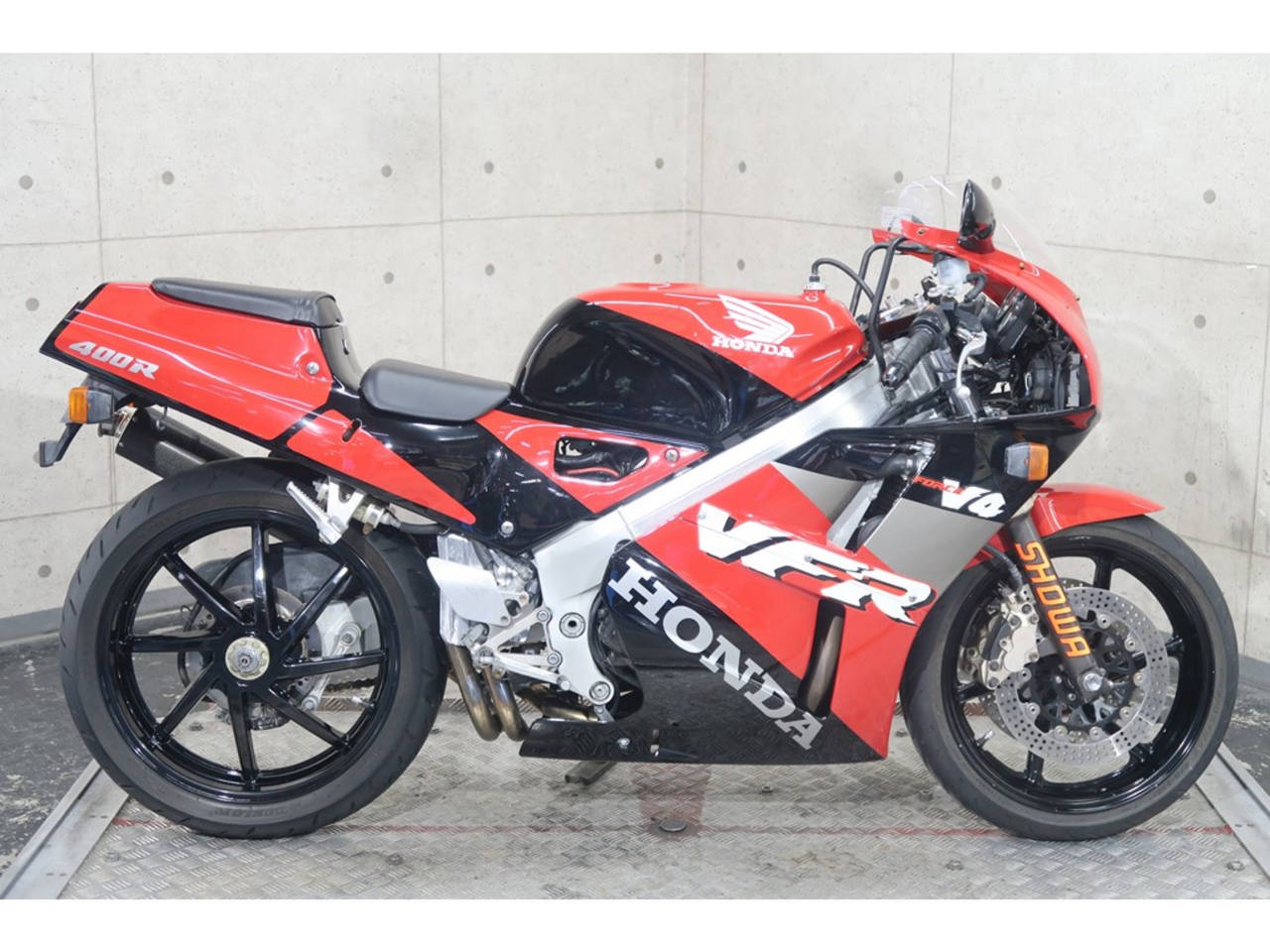 Honda VFR400R 1990