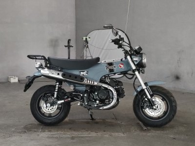 Honda DAX125 2022