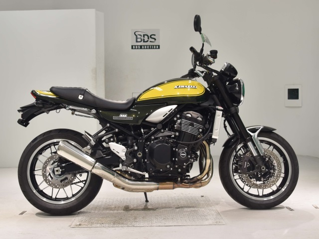 Kawasaki Z900RS 2024