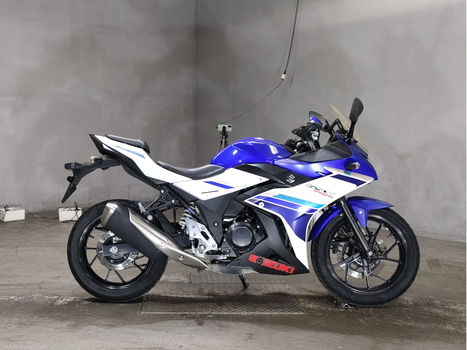 Suzuki GSX250R