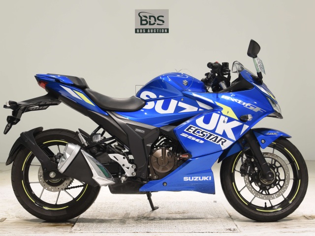 Suzuki GIXXER250SF