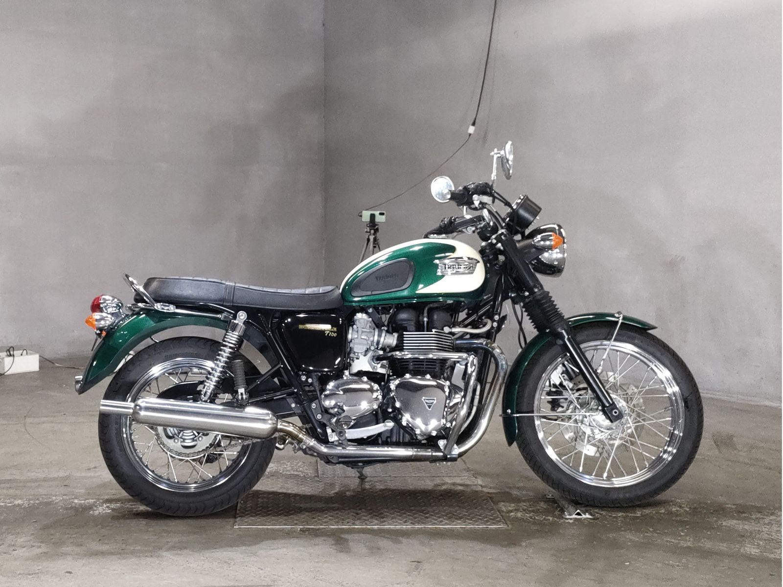 Triumph t100 bonneville 2010