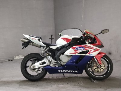 Honda CBR1000RR 2004