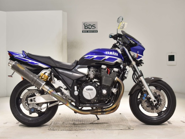 Yamaha XJR1300 2000