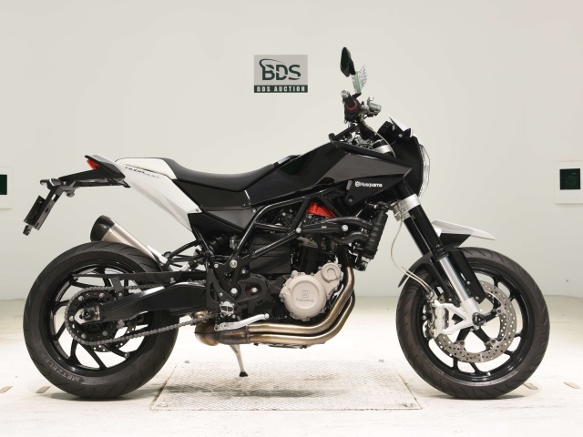 Husqvarna NUDA900 2013