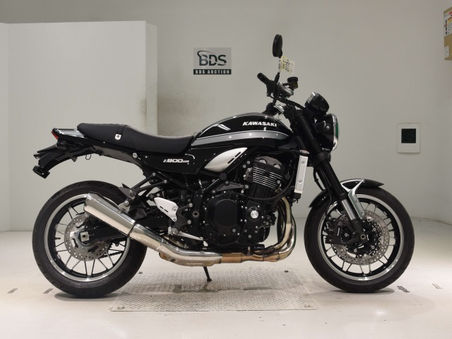 Kawasaki Z900RS 2025