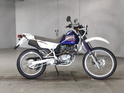 Suzuki DJEBEL200