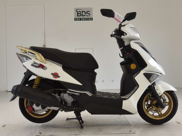 PGO ﾃｨｸﾞﾗ150 2015