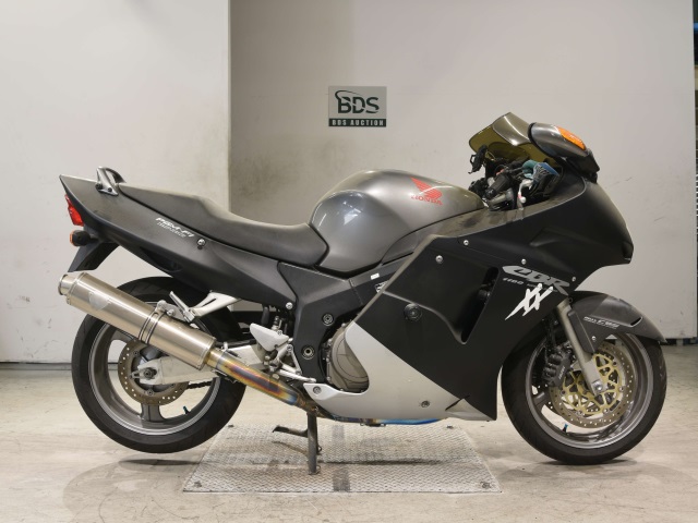 Honda CBR1100XX BLACKBIRD 2002