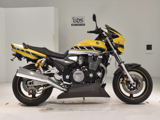 Yamaha XJR1300 2006
