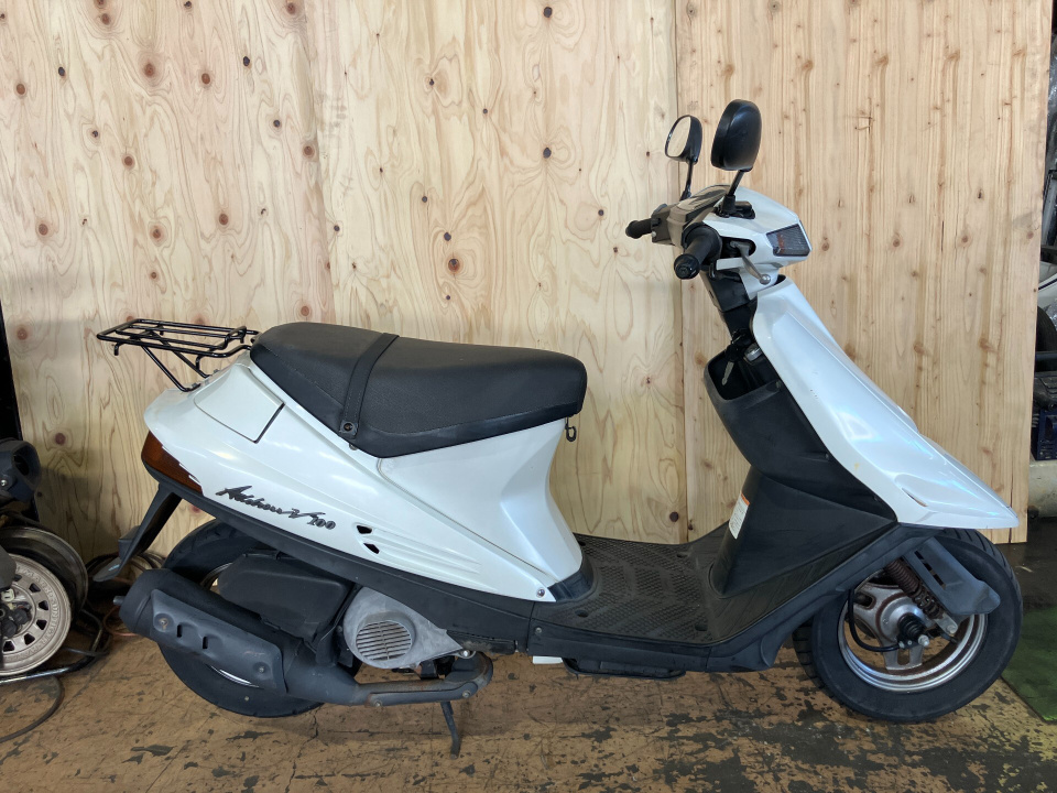 Suzuki ADDRESS V100